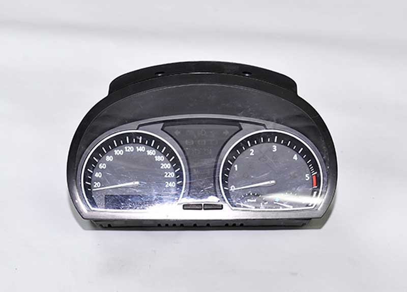 BMW 4 SERİSİ ÇIKMA YEDEK PARÇA BMW-ÇIKMA-YEDEK-PARÇA-E-90-3-SERİSİS-KM-SAATİ
